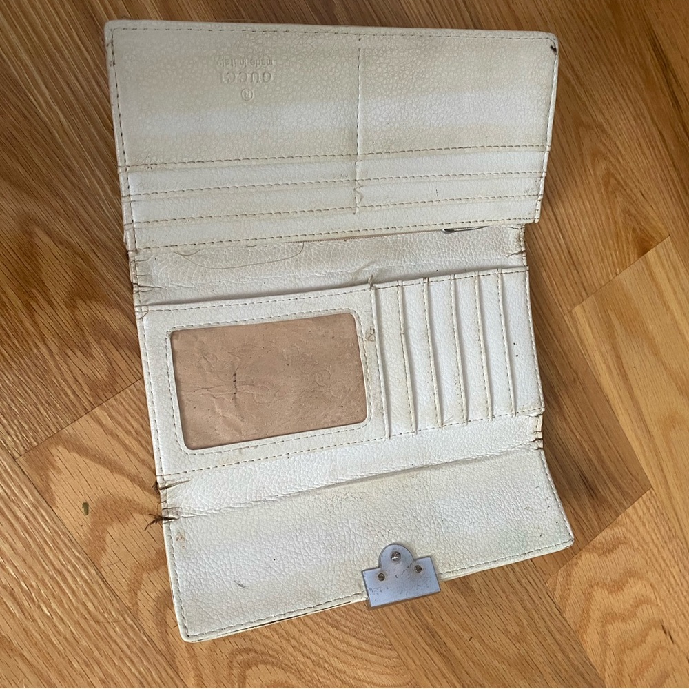 Vintage Gucci Wallet - Picture 3 of 6